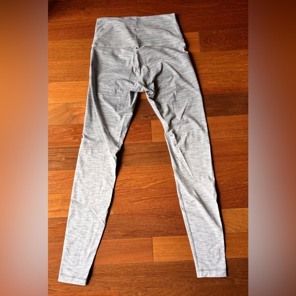 Lululemon Ombré Legging - Balance and Resist - Picture 2 of 6